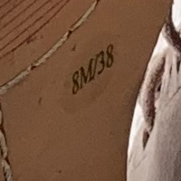 Vince Camuto Tarita Suede Leather Mesh Peep Toe Ankle Booties Sz8 - Picture 15 of 15